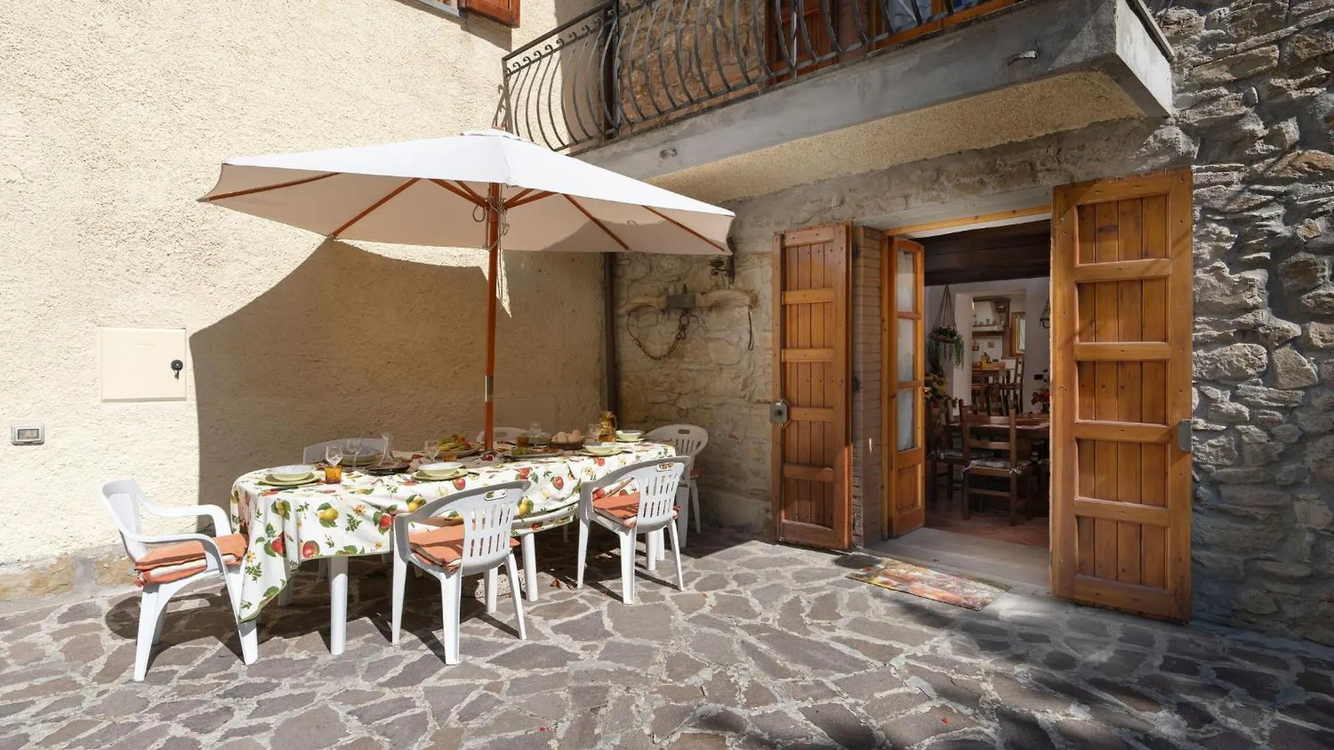 Country house Baco Guest House Ampinana